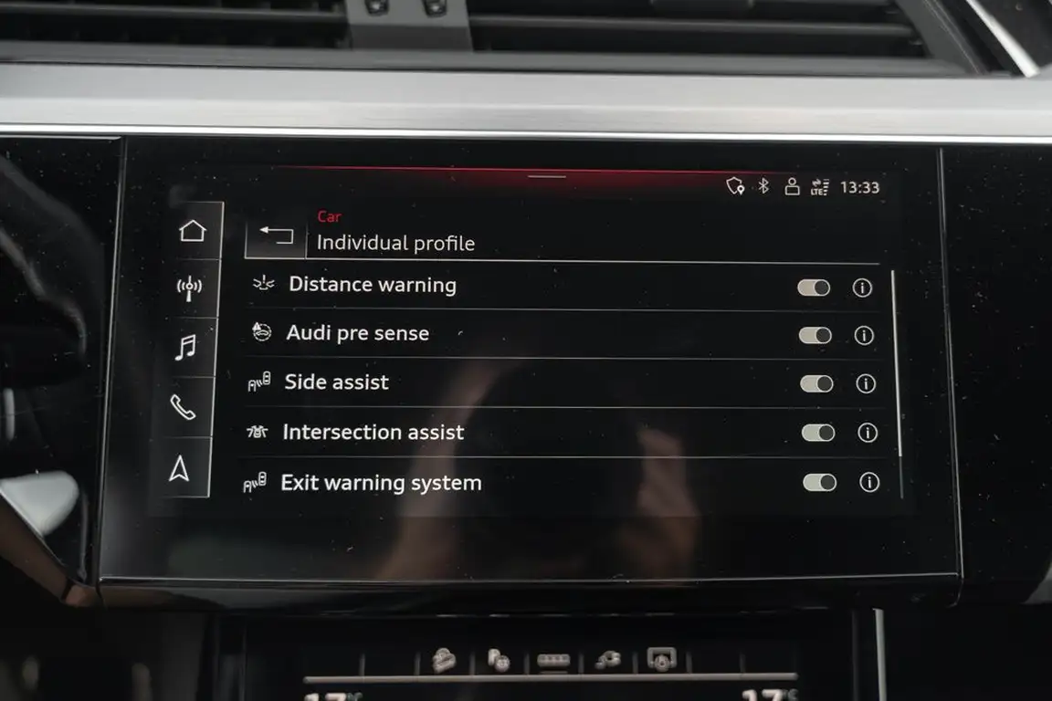 AUDI Q8 E-TRON
