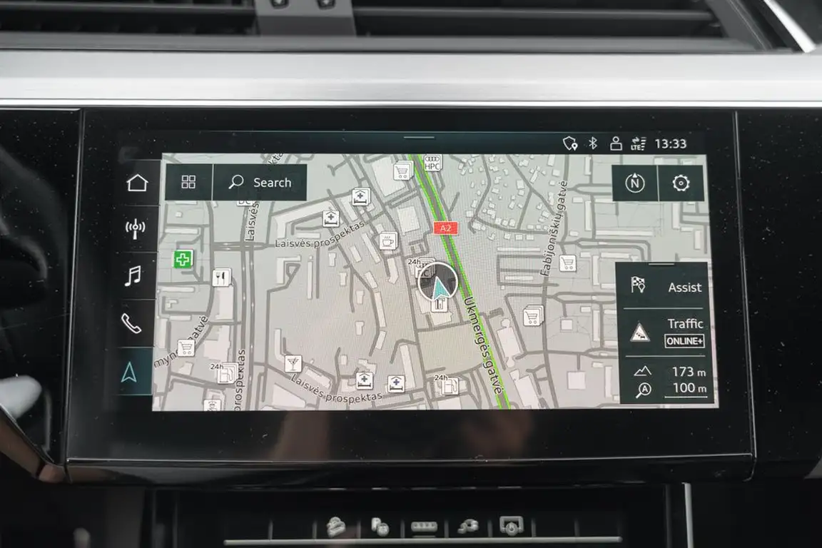 AUDI Q8 E-TRON