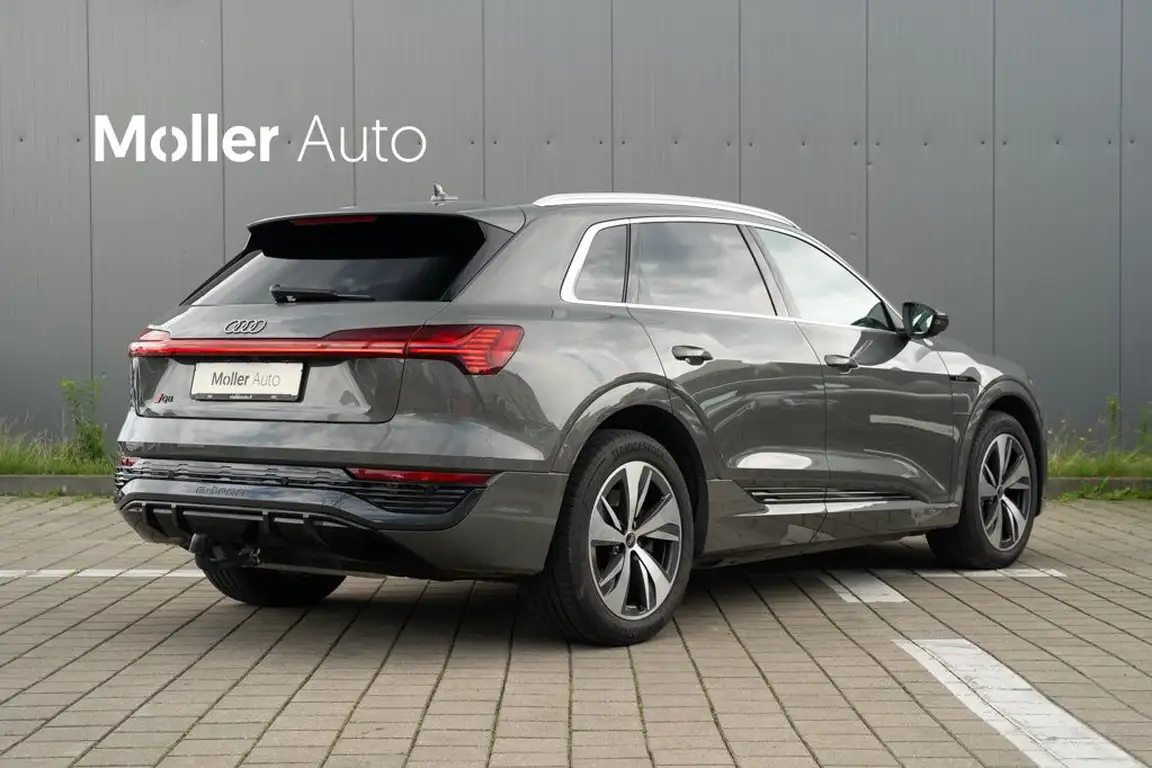 AUDI Q8 E-TRON