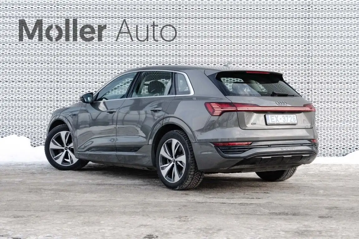 AUDI Q8 E-TRON