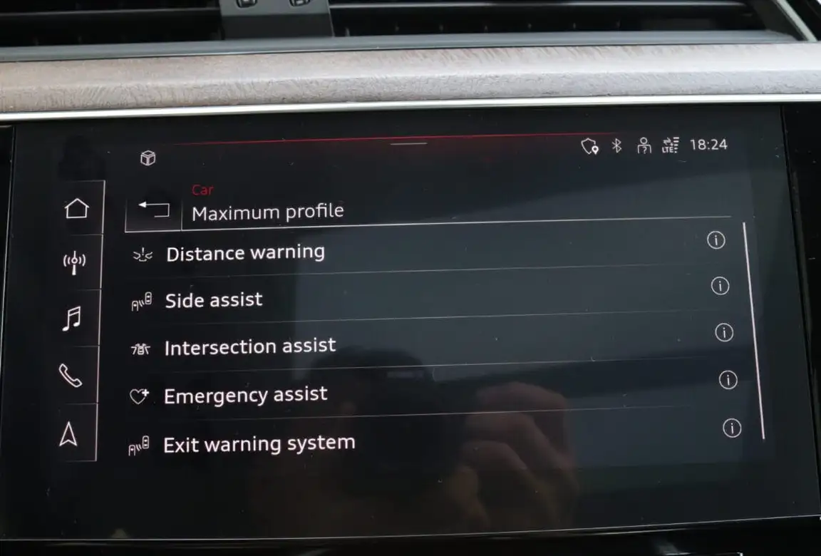AUDI Q8 E-TRON