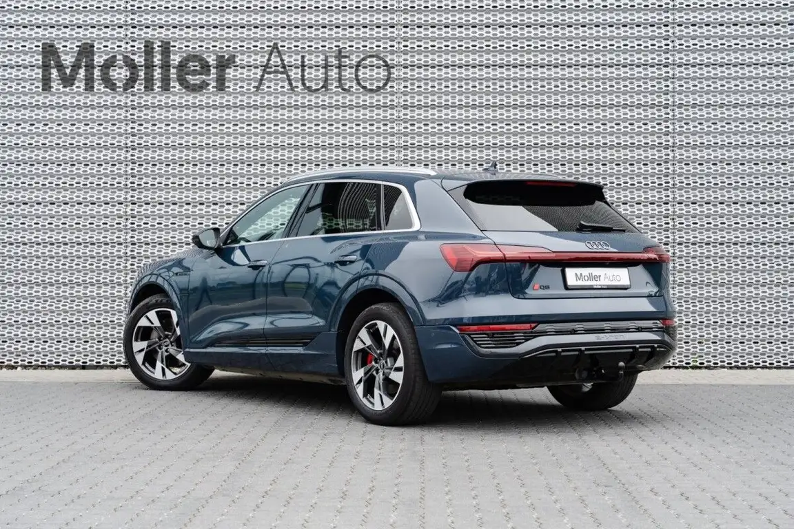 AUDI Q8 E-TRON