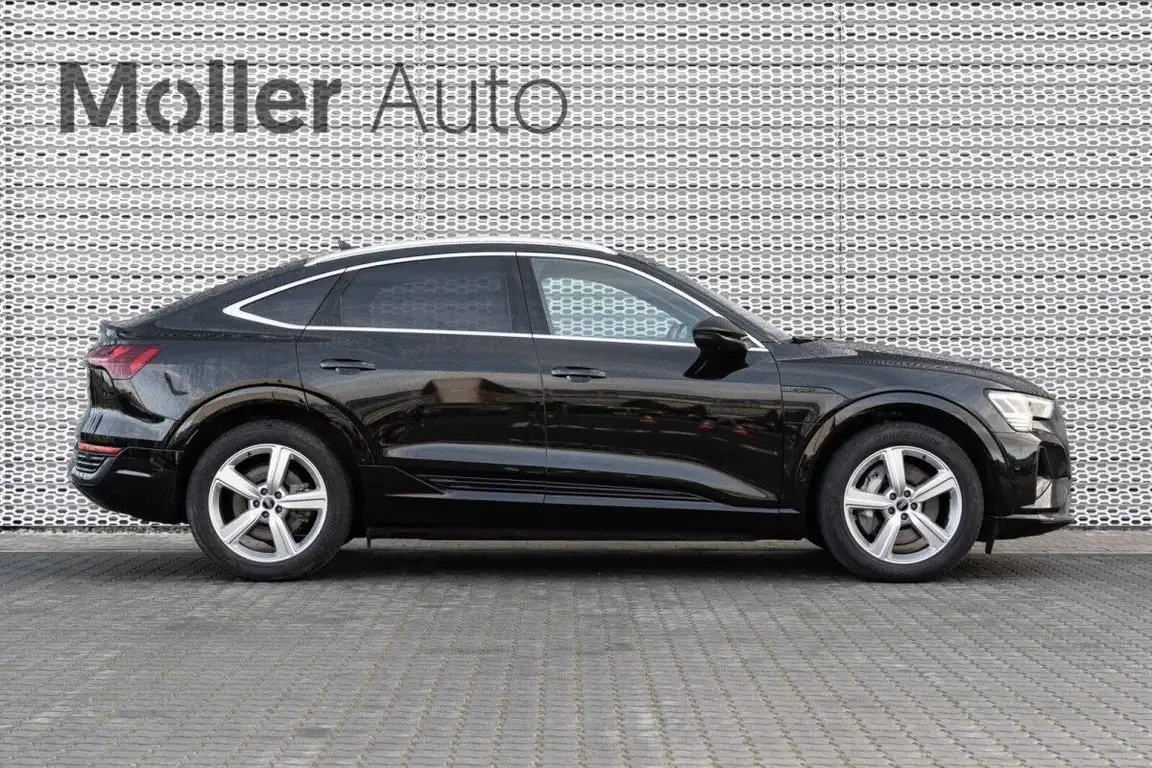 AUDI Q8 E-TRON
