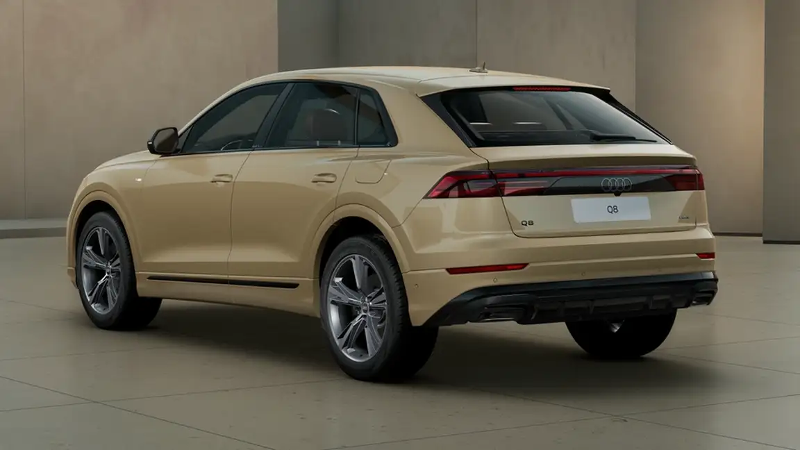 AUDI Q8