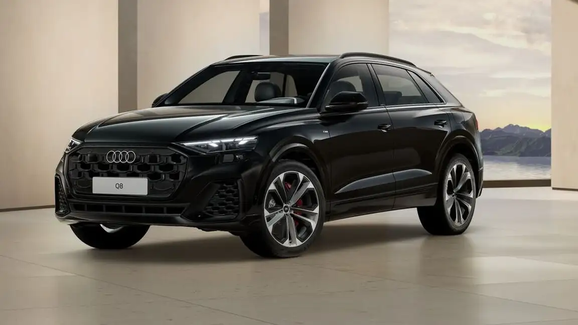 AUDI Q8