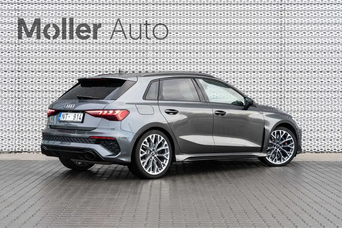 AUDI RS3