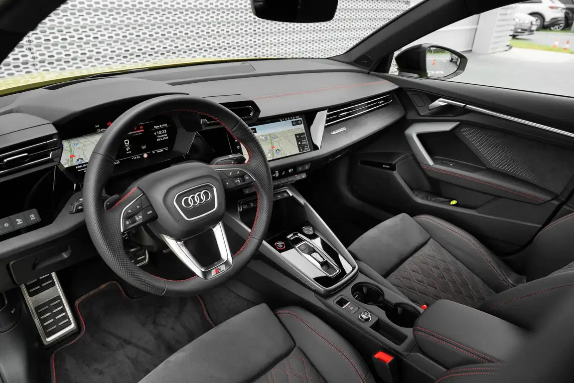 AUDI S3