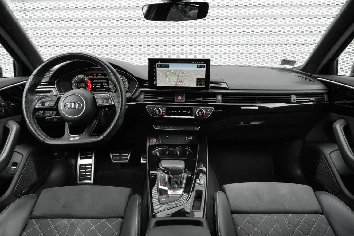 AUDI S4