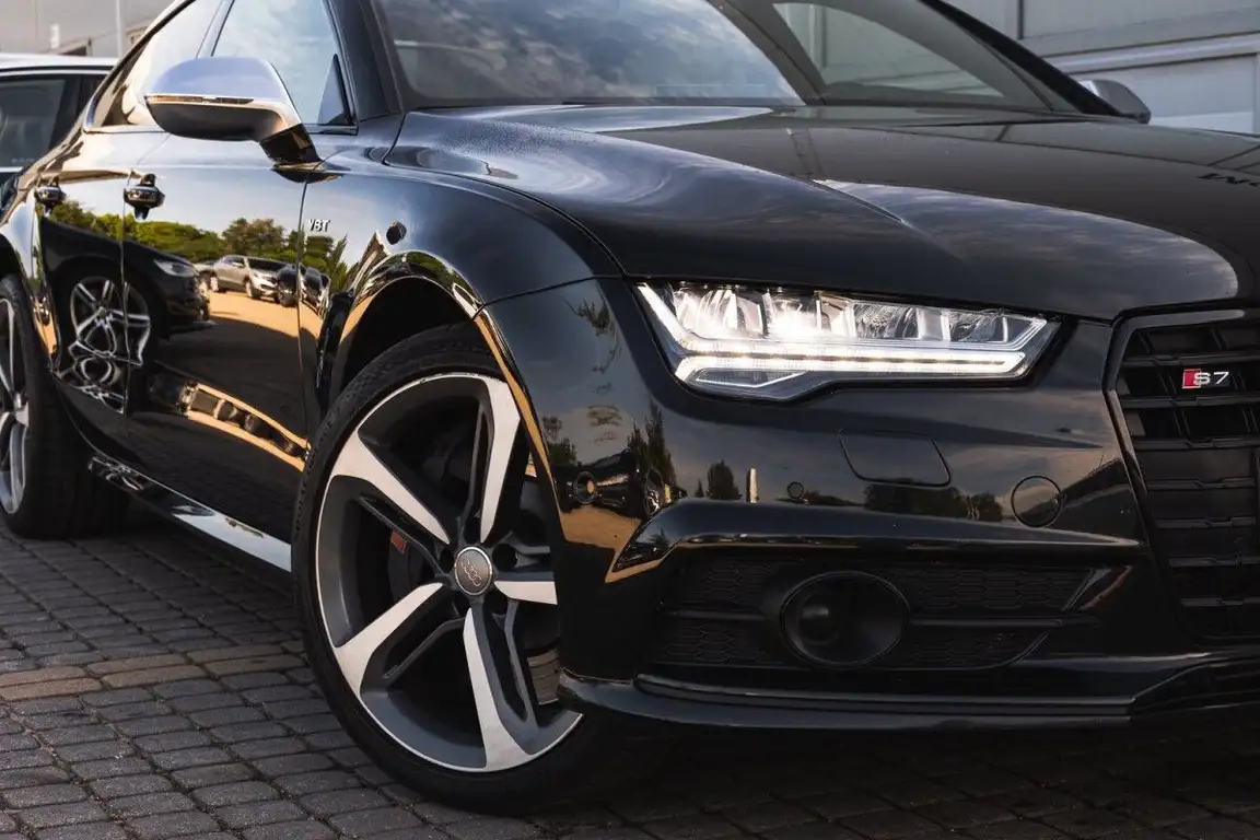AUDI S7