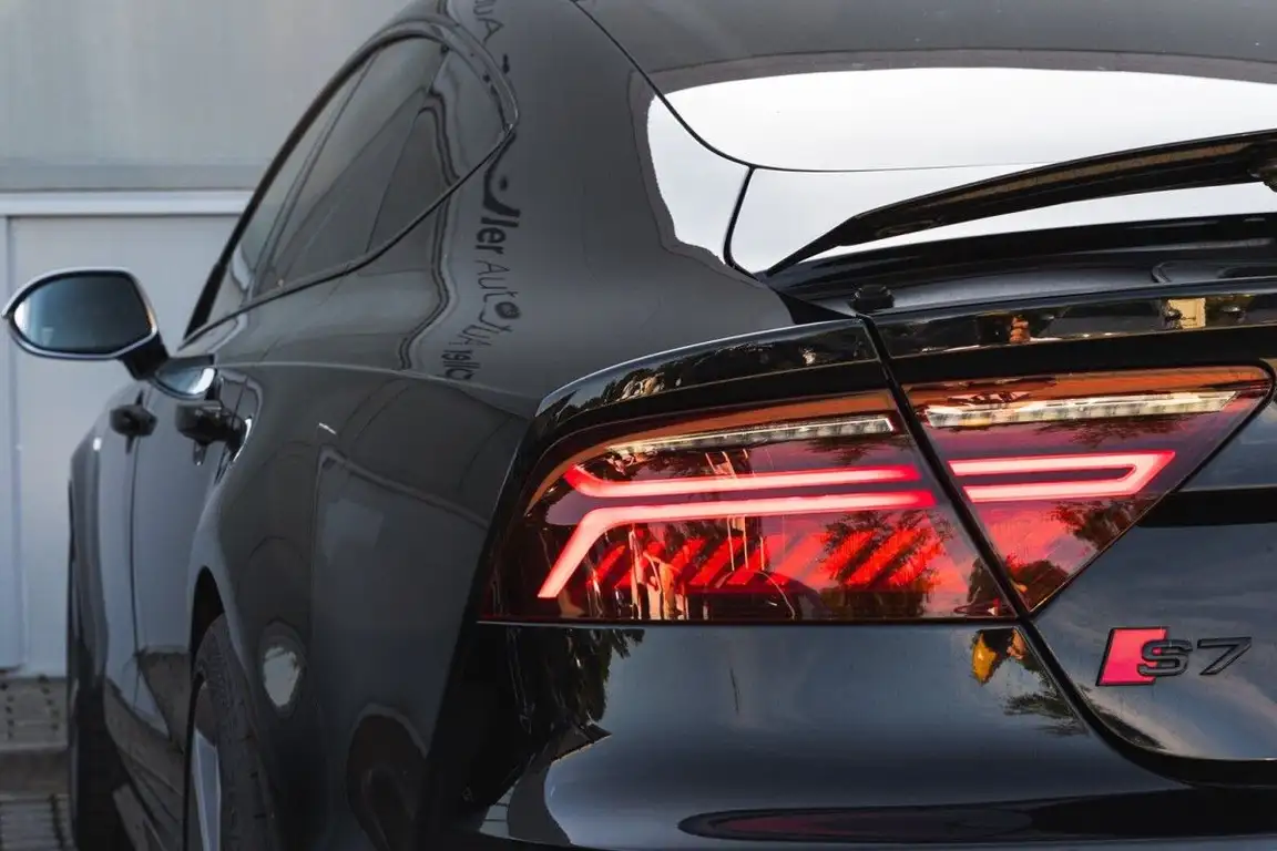 AUDI S7