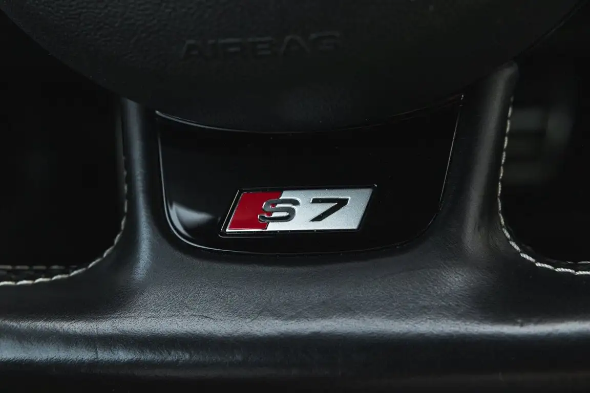 AUDI S7