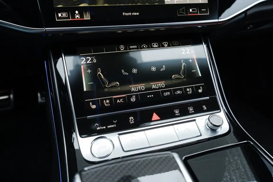 AUDI S8