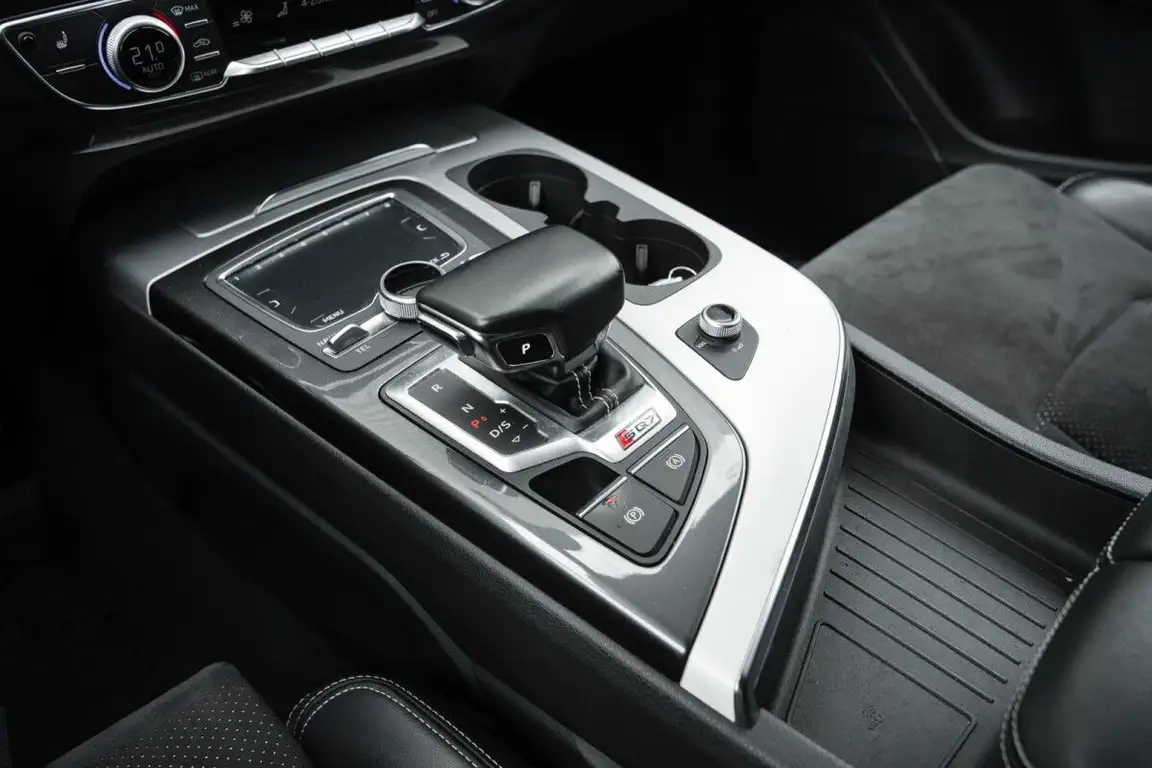 AUDI SQ7
