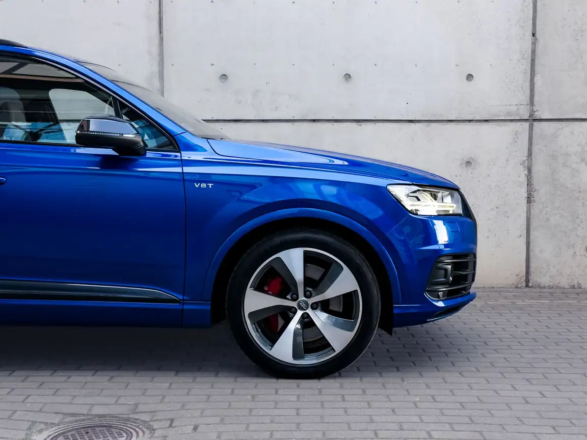 AUDI SQ7