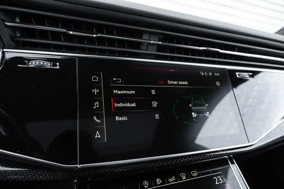 AUDI SQ8