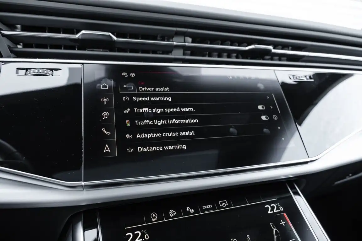 AUDI SQ8