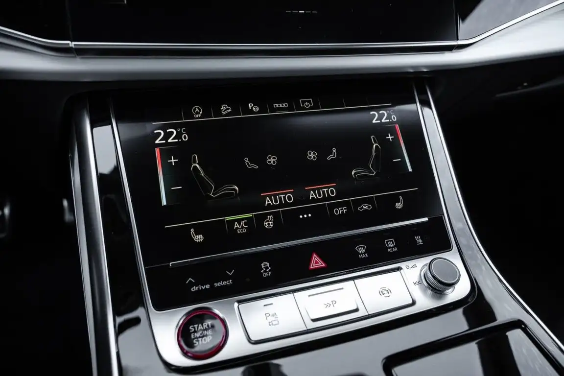 AUDI SQ8