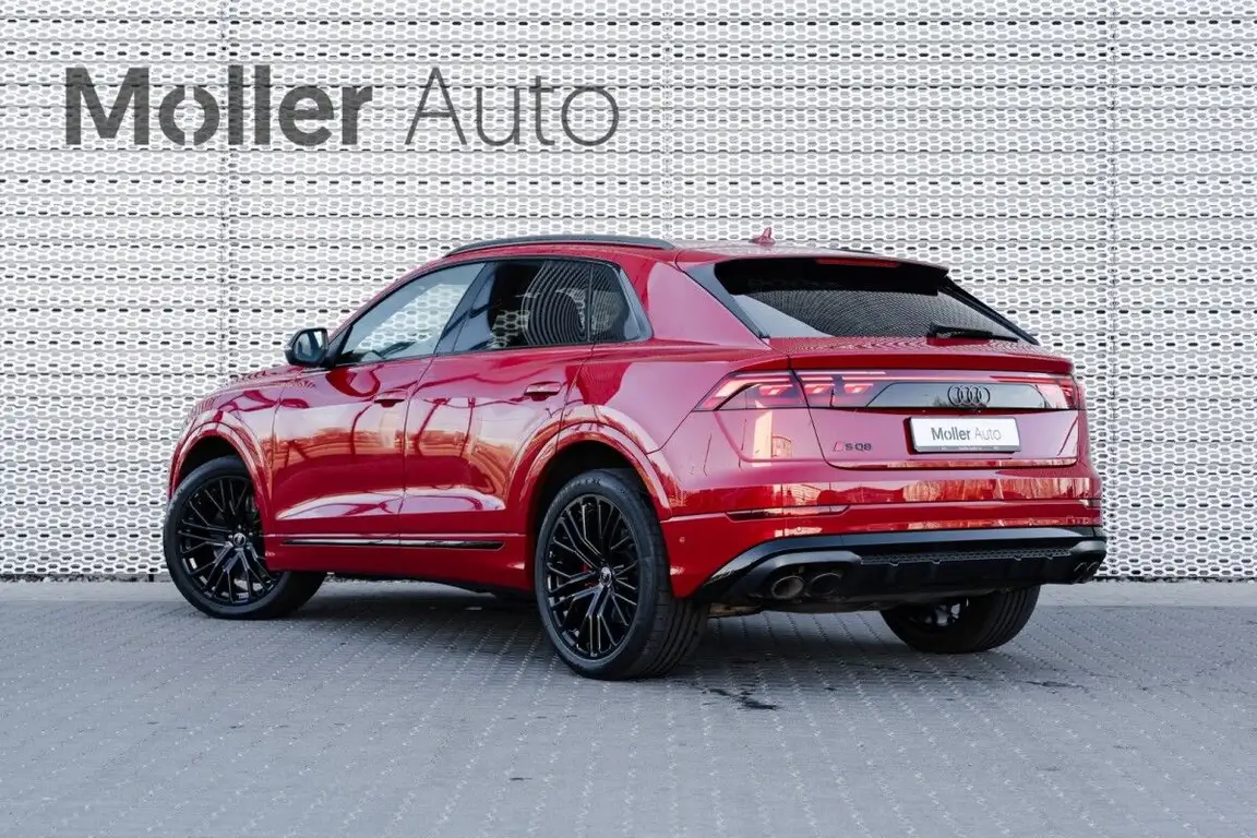 AUDI SQ8