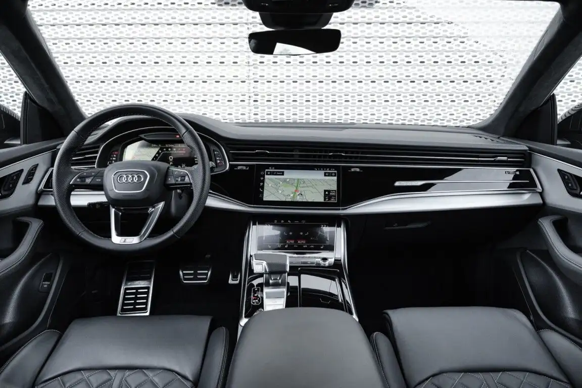 AUDI SQ8