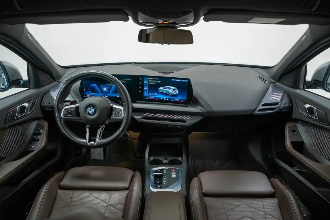 BMW 1 SERIES