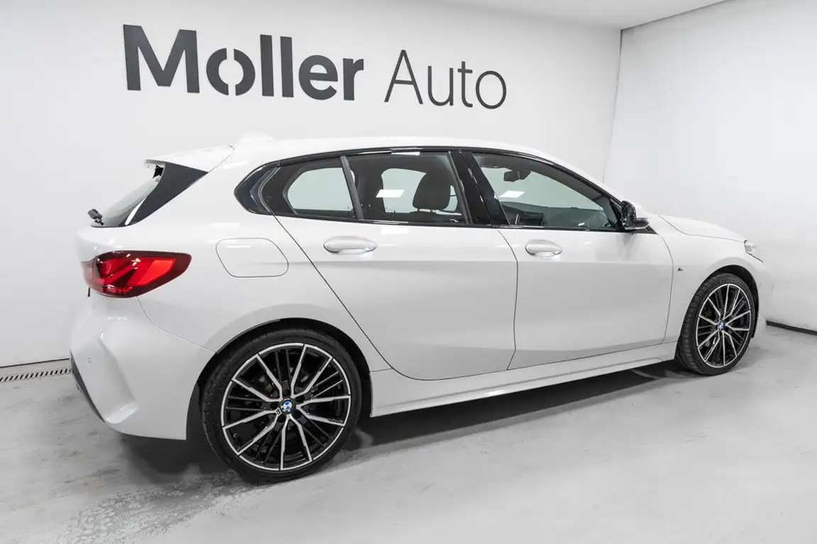 BMW 1 SERIES