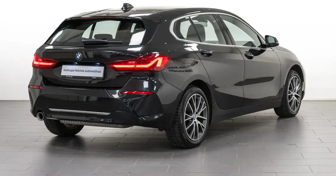 BMW 1 SERIES