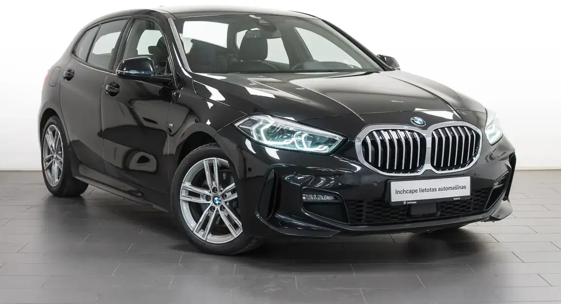 BMW 1 SERIES