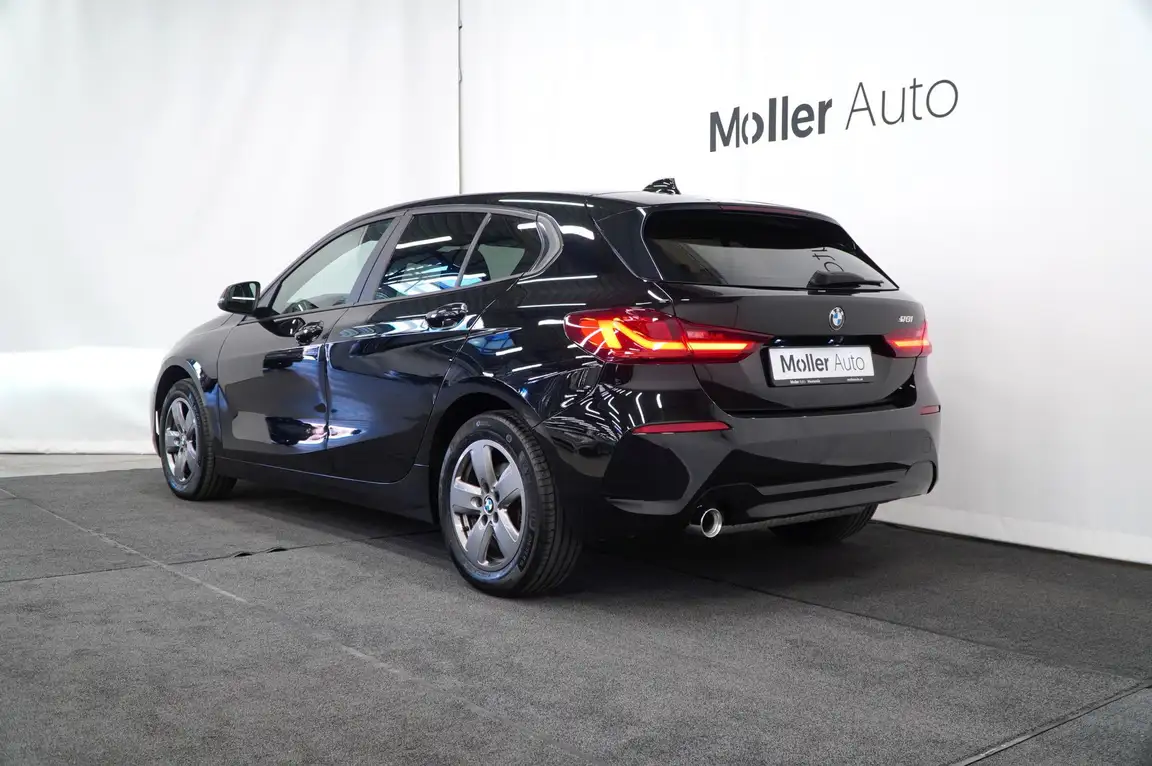 BMW 1 SERIES