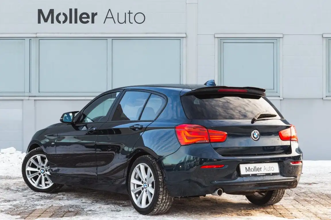 BMW 1 SERIES
