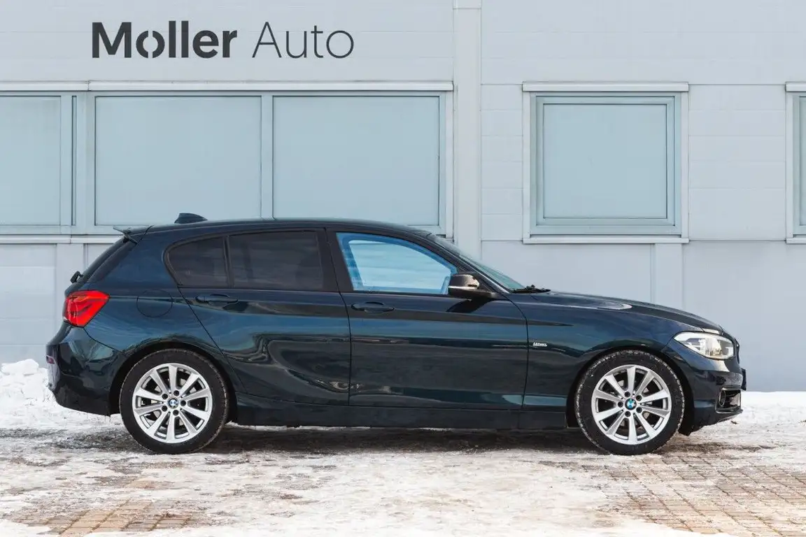 BMW 1 SERIES