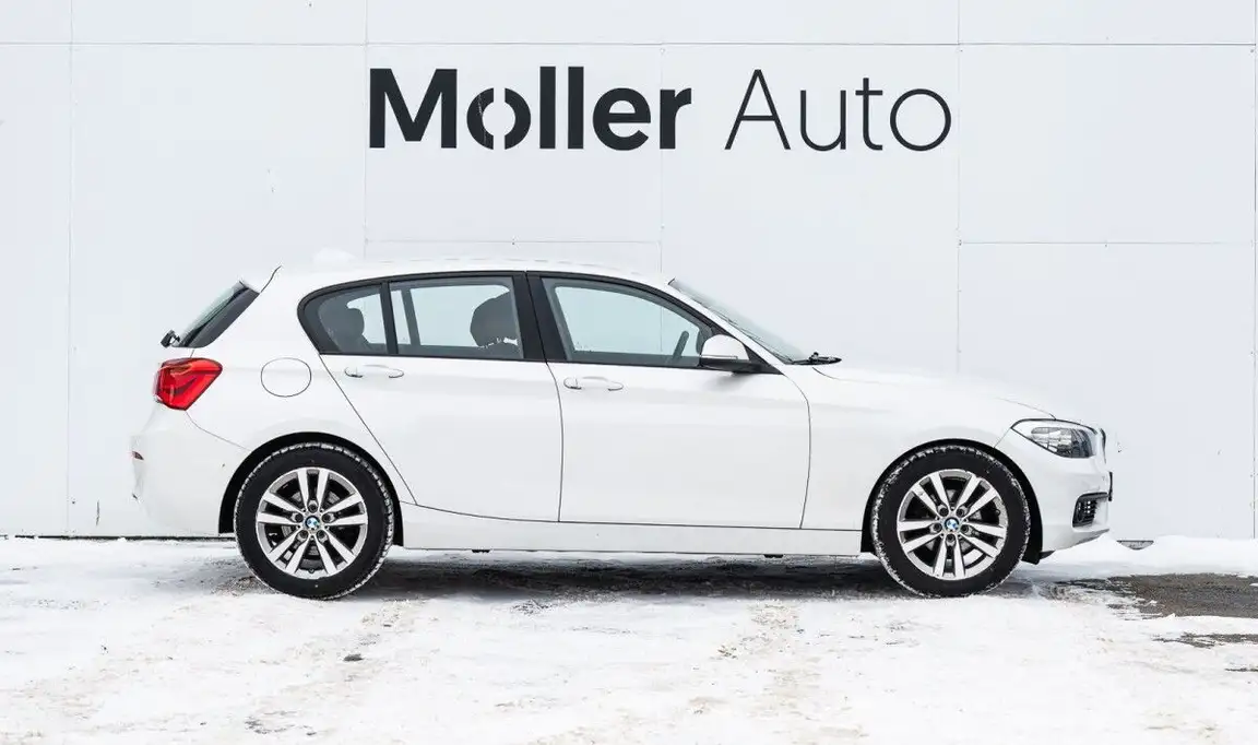 BMW 1 SERIES