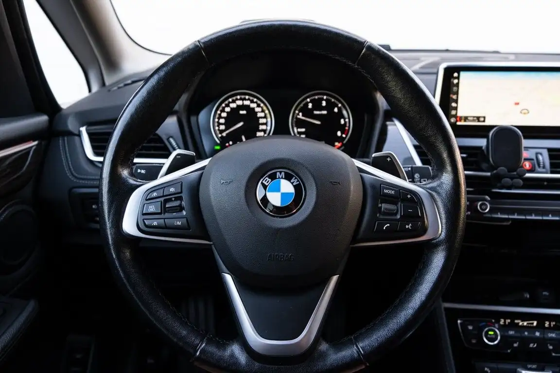 BMW 2 SERIES