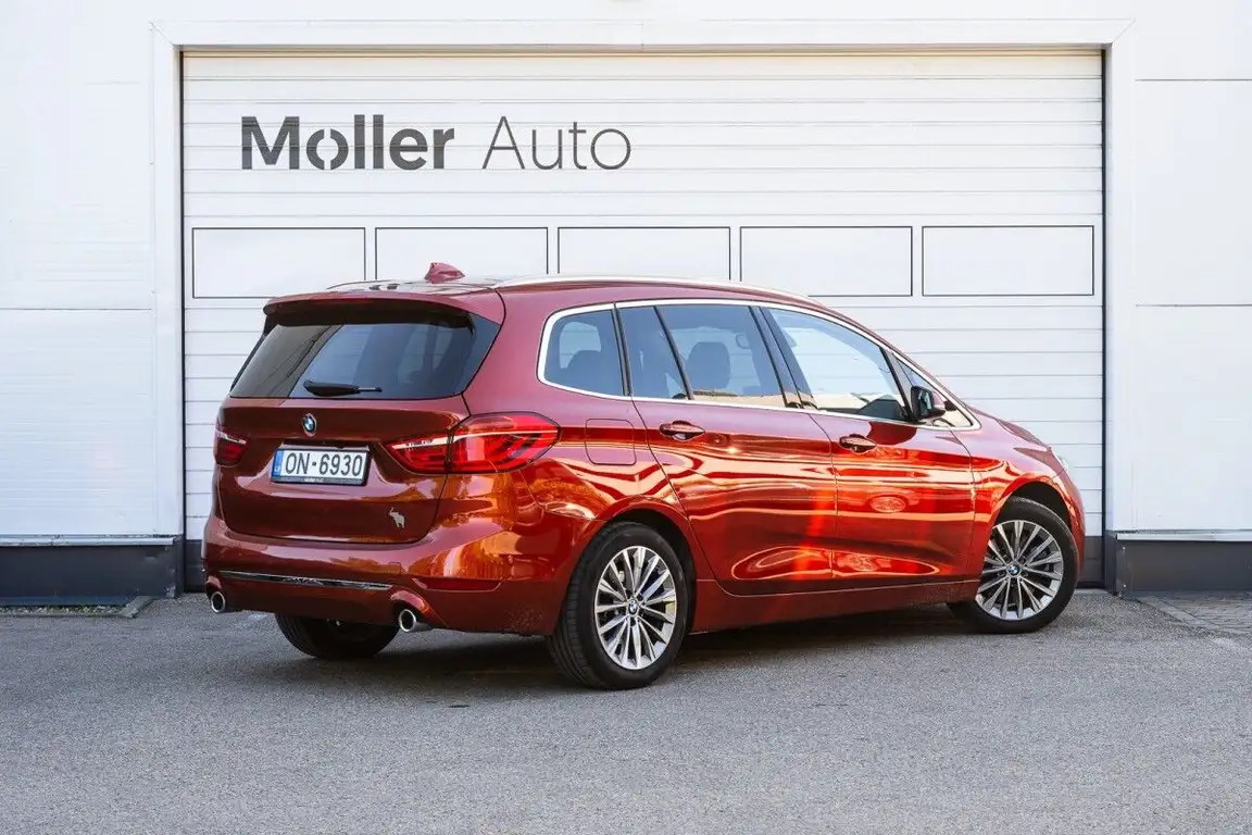 BMW 2 SERIES