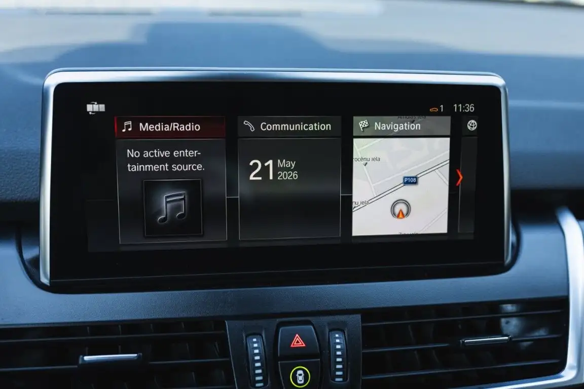 BMW 2 SERIES