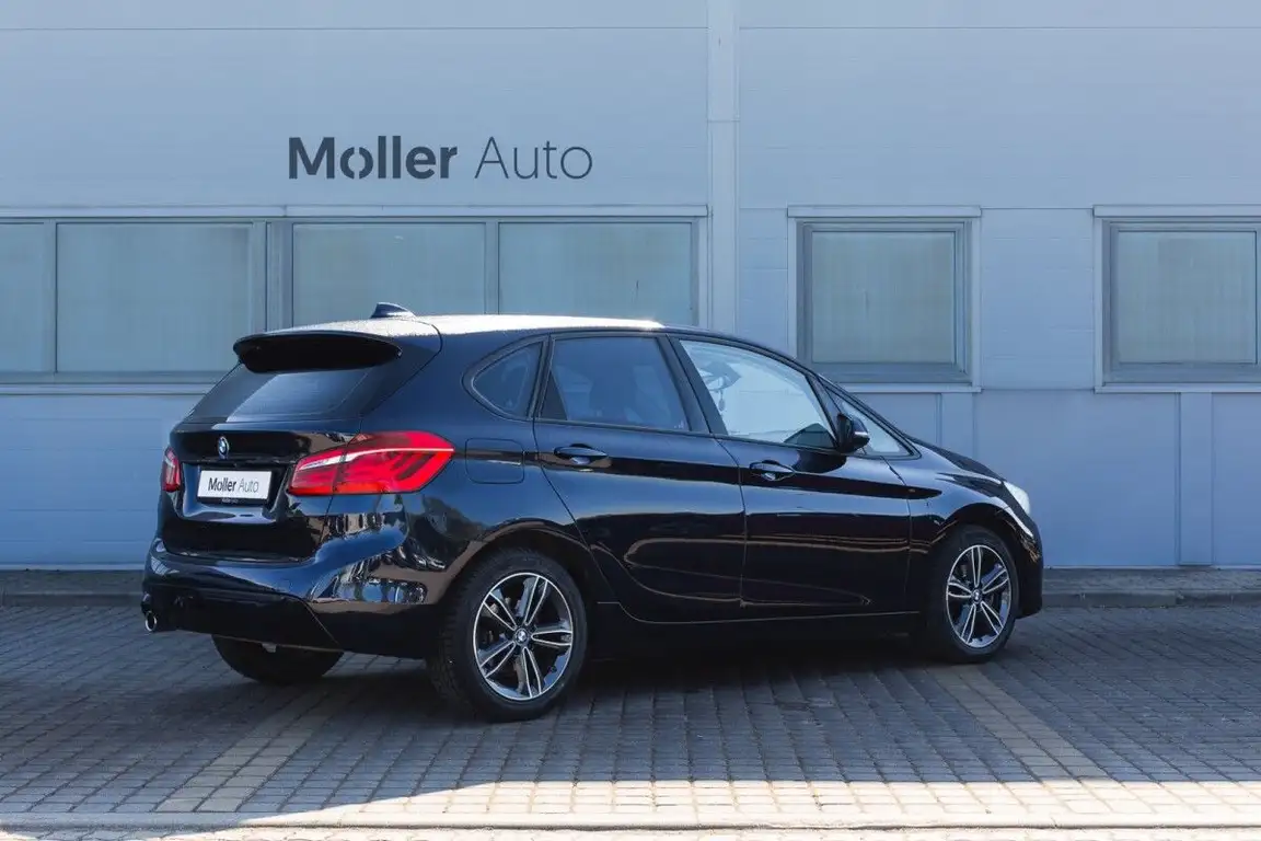 BMW 2 SERIES
