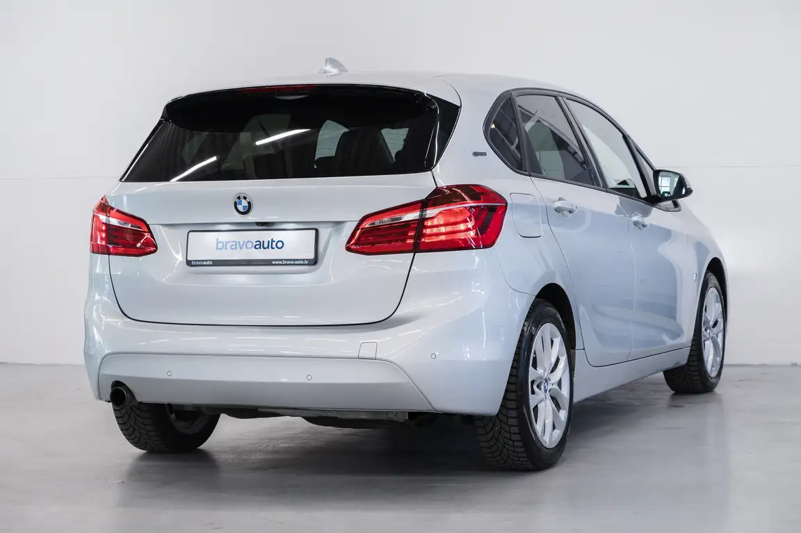 BMW 2 SERIES