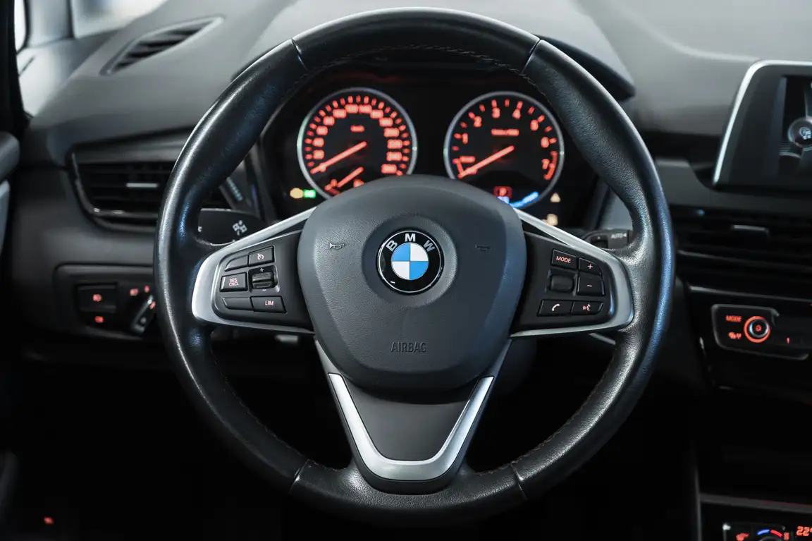 BMW 2 SERIES
