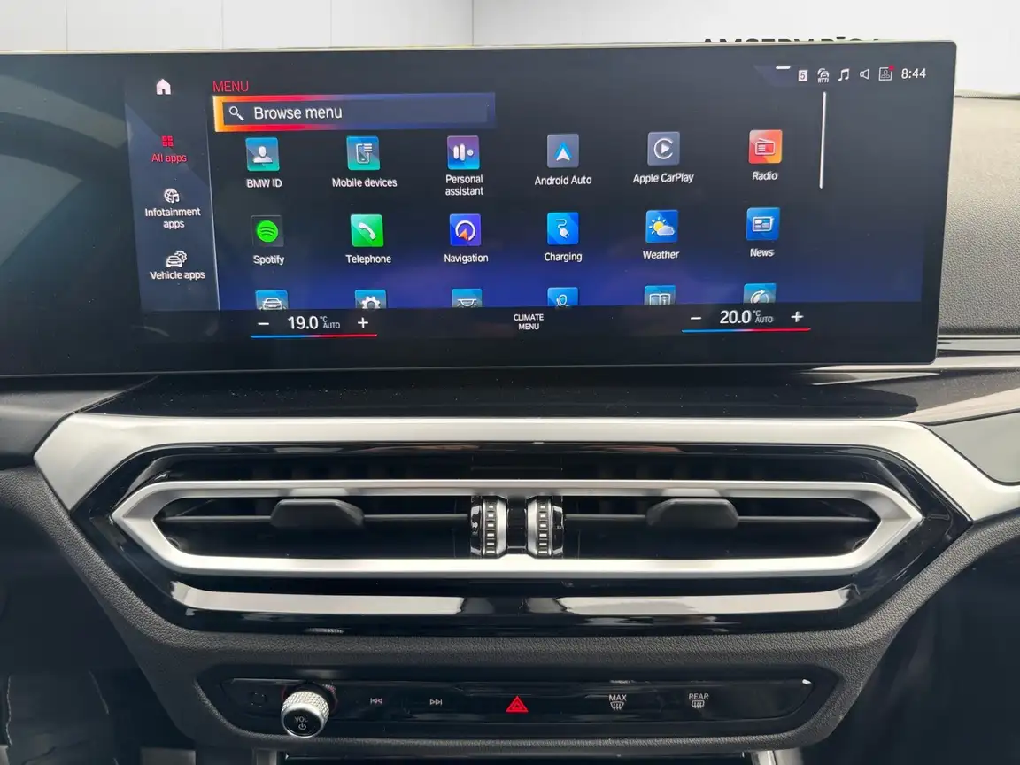 BMW 3 SERIES