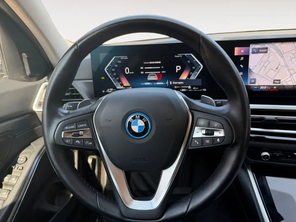 BMW 3 SERIES