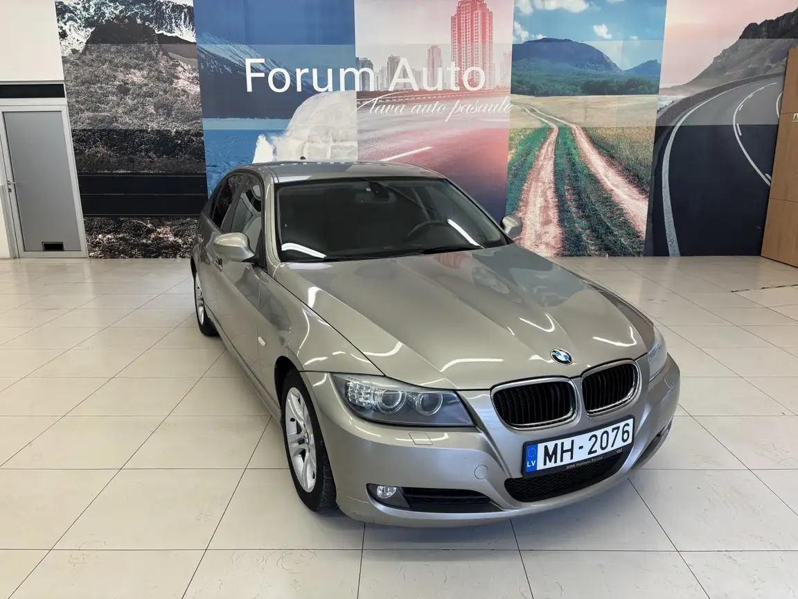 BMW 3 SERIES