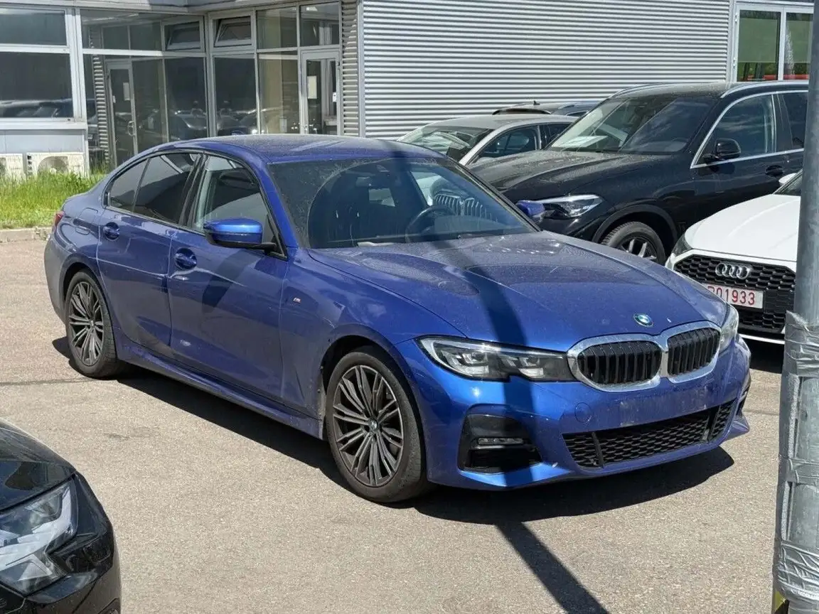BMW 3 SERIES