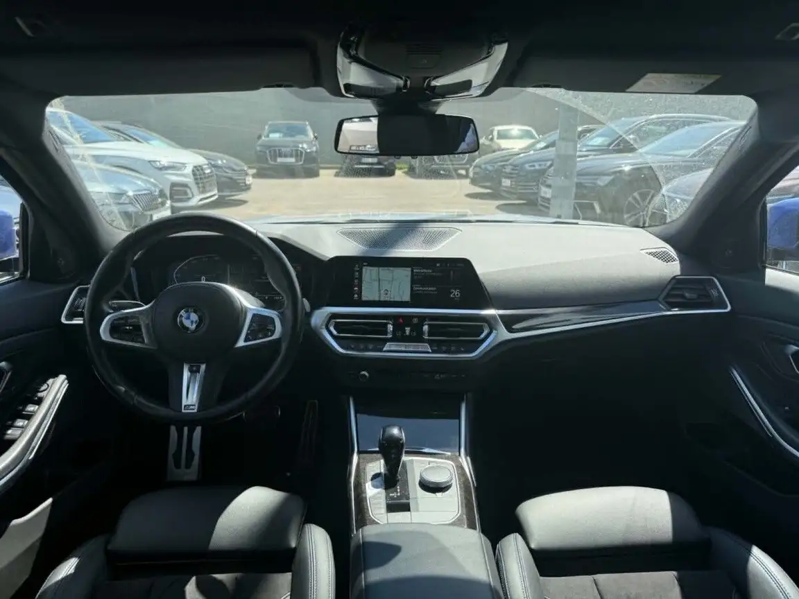 BMW 3 SERIES