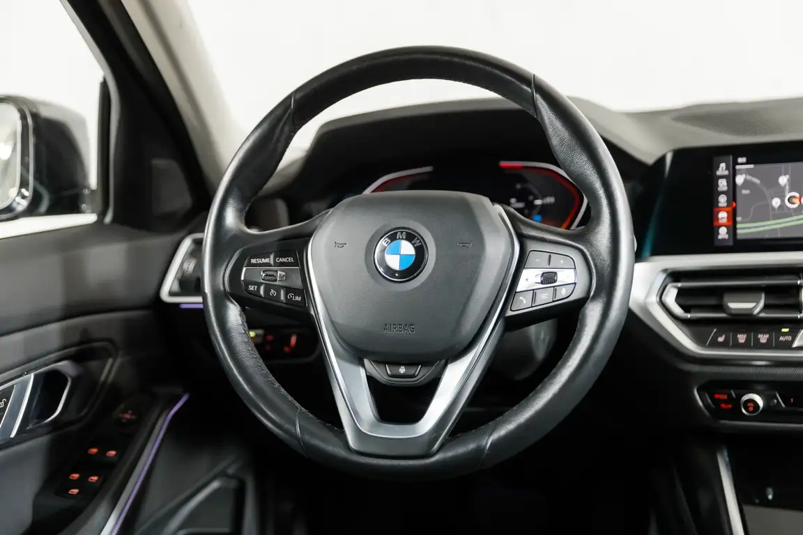 BMW 3 SERIES