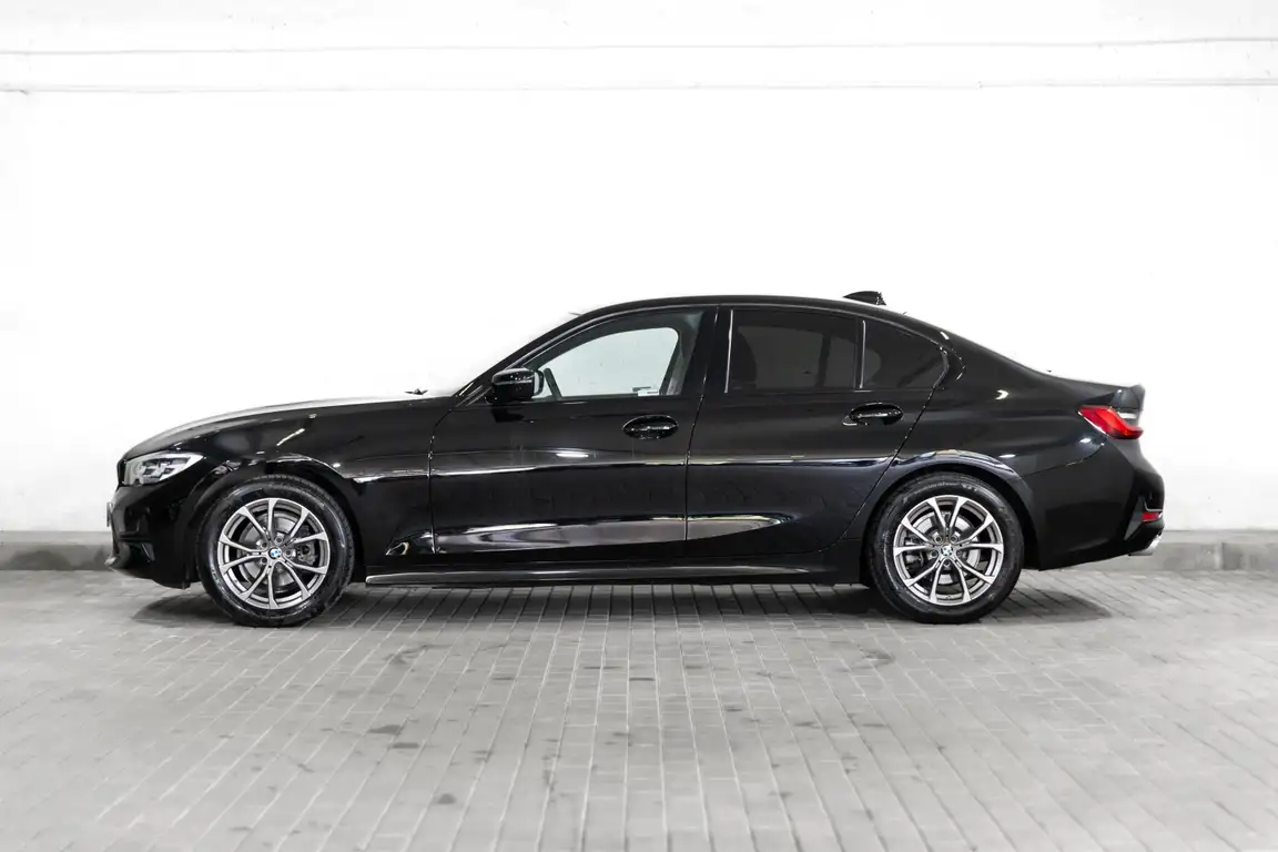BMW 3 SERIES