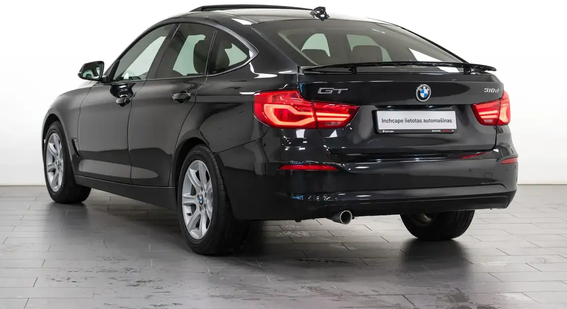 BMW 3 SERIES