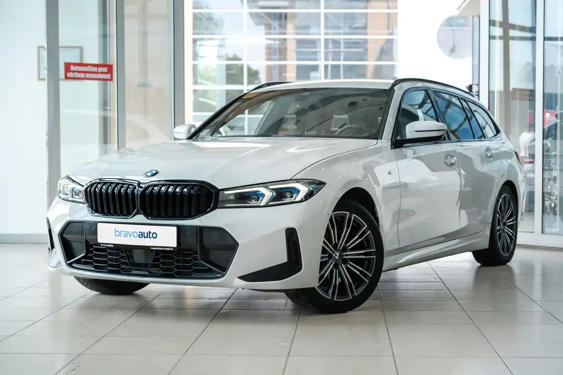 BMW 3 SERIES