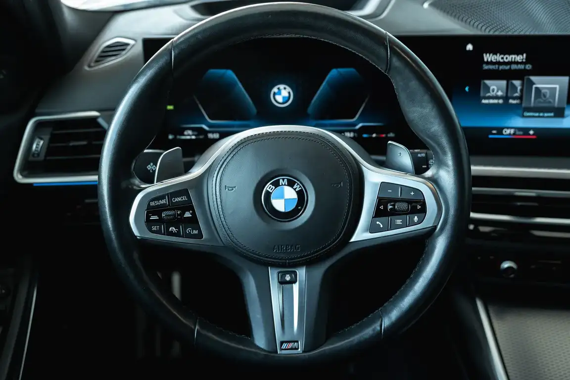 BMW 3 SERIES