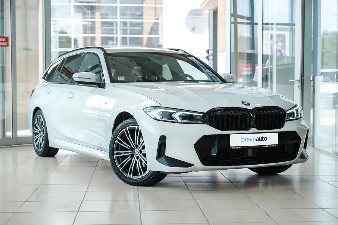 BMW 3 SERIES
