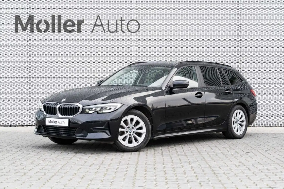 BMW 3 SERIES