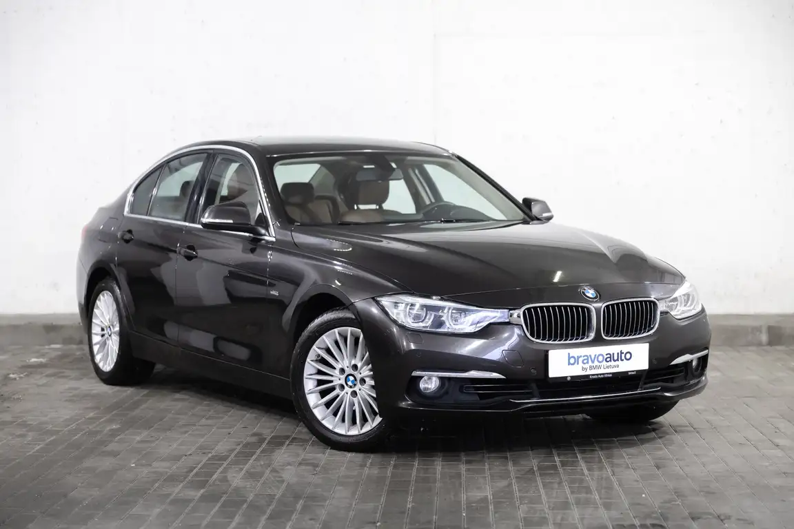 BMW 3 SERIES